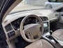 Volvo V70 2.4 Momentum / YOUNGTIMER / Leder / Carplay / Navi / Trekhaak .