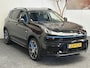 Lynk & Co 01 1.5 TREKHAAK 100 STUKS OP VOORRAAD ! VOL OPTIES ! 360 CAMERA ADAPTIVE CRUISE CONTROL PANORAMA SCHUIF/KANTELDAK APPLE CARPLAY/ANDROID RIJSTROOKSENSOREN ZEER MOOI !! 3010