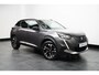 Peugeot 2008 1.2 PureTech Allure Pack Virtueel Dashboard | Carplay | Camera | Cruise | Climate | Leder/Stof | 17" Lichtmetaal | DAB | Achteruitrijcamera | Airco (automatisch) | Apple Carplay/Android Auto|telefoonintegratie premium