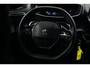 Peugeot 2008 1.2 PureTech Allure Pack Virtueel Dashboard | Carplay | Camera | Cruise | Climate | Leder/Stof | 17" Lichtmetaal | DAB | Achteruitrijcamera | Airco (automatisch) | Apple Carplay/Android Auto|telefoonintegratie premium