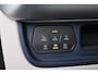 Volkswagen ID. Buzz 1st 77kWh 204 pk | IQ Light | Stuur-/stoelverwarming | Achteruitrijcamera | Navigatie | Adaptive Cruise