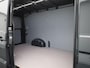 Volkswagen Crafter 2.0 TDI L3H2 Comfortline 140PK | Camera | Parkeerhulp voor + achter | Airco | Navigatie | Cruise control | Multifunctioneel stuur |