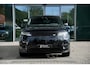 Land Rover Range Rover Sport P460e AWD Dynamic SE | Black Exterior Pack | Glazen panoramadak | Dynamisch luchtveringssysteem | Adaptieve cruisecontrol | 5 jaar garantie of 150.000 km | Apple CarPlay | Meridian™ Sound System | Roodgelakte remklauwen |
