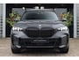 BMW X5 xDrive50e | Dravitgrau, M Sportpakket Pro, Sportstoelen, Massage, Carbon interieur, Driving Assistant Professional, Harman/Kardon, Trekhaak, Panoramadak, Zitklima, Stuurverwarming