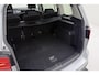 Volkswagen Touran 1.8 TSI Highline Business R-Line 7p | Trekhaak | Panoramadak | 180 PK | Dealer Ond. | CarPlay | Stoelverwarming