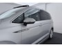 Volkswagen Touran 1.8 TSI Highline Business R-Line 7p | Trekhaak | Panoramadak | 180 PK | Dealer Ond. | CarPlay | Stoelverwarming