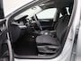 Skoda Octavia Combi 1.0 TSI Business Edition Plus 110 PK | LED Koplampen | Navigatie | Climate Control | Adaptive Cruise Control | Travel pakket | Apple Carplay/Android Auto | Elektrische achterklep | Stoelverwarming | Privacy Glass | Parkeersensoren | Lichtmetalen velgen | PRIJS = NETTO RIJKLAAR! | Direct leverbaar! |