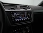 Volkswagen Tiguan 1.5 TSI 150 pk DSG ACT Highline Business R / R-Line | Panoramadak | Trekhaak | Head-up display | Achteruitrijcamera | Stoel-/achterbankverwarming | Navigatie