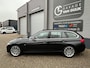 BMW 3-Serie Touring 320i Luxury-Line 184PK Automaat,Panodak,Trekhaak,Navi,Clima,Cruise,Isofix,KeylessEntry+Start,Led,Lmv,Usb.