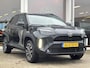 Toyota Yaris Cross 1.5 Hybrid 115 First Edition Comfortpack | Stoel en stuurverwarming | Aplle Carplay/Android Auto | NL auto | Parkeersensoren voor en achter | Toyota garantie tot 2035!