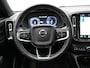 Volvo XC40 T5 Recharge R-Design Plug In Hybrid 262pk Dealer O.H PHEV | Panodak | Camera | Harman & Kardon | Alcantara Sportstoelen Memory & Verwarmd | Apple Carplay | Blis | Adaptive LED | Navigatie | Virtual | DAB |