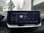Peugeot 2008 1.2 Hybrid 145 PK GT Automaat | Navigatie | Keyless Entry | Full LED Verlichting | Parkeercamera | Adaptieve Cruise Control | Climate Control | Parkeersensoren | 17" Lichtmetalen Velgen | Hoge Zitpositie | Zwart Dak |