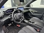 Peugeot 2008 1.2 Hybrid 145 PK GT Automaat | Navigatie | Keyless Entry | Full LED Verlichting | Parkeercamera | Adaptieve Cruise Control | Climate Control | Parkeersensoren | 17" Lichtmetalen Velgen | Hoge Zitpositie | Zwart Dak |
