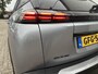 Peugeot 2008 1.2 Hybrid 145 PK GT Automaat | Navigatie | Keyless Entry | Full LED Verlichting | Parkeercamera | Adaptieve Cruise Control | Climate Control | Parkeersensoren | 17" Lichtmetalen Velgen | Hoge Zitpositie | Zwart Dak |