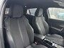 Peugeot 2008 1.2 Hybrid 145 PK GT Automaat | Navigatie | Keyless Entry | Full LED Verlichting | Parkeercamera | Adaptieve Cruise Control | Climate Control | Parkeersensoren | 17" Lichtmetalen Velgen | Hoge Zitpositie | Zwart Dak |