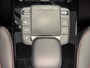 Mercedes-Benz A-klasse 250e AMG Line AUT PANORAMADAK SFEERVERLICHTING KEYLESS-GO NAVIGATIE CAMERA STOELVERWARMING PDC AIRCO CRUISE