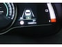 Hyundai Kona Electric EV Premium 64 kWh | Leder | Elektrisch bedienbare voorstoelen | Stoelverwarming / ventilatie | Adaptive cruise control |