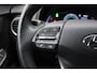 Hyundai Kona Electric EV Premium 64 kWh | Leder | Elektrisch bedienbare voorstoelen | Stoelverwarming / ventilatie | Adaptive cruise control |