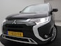 Mitsubishi Outlander 2.4 PHEV S-Edition / Trekhaak / 1500 KG Trekgewicht / Dealer onderhouden / Fabrieksgarantie tot 24-05-2027 / Navigatie / Apple CarPlay / Android Auto / Stoelverwarming voor / Achteruitrijcamera / Historie aanwezig /