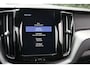 Volvo XC60 2.0 T5 R-Design (Panoramadak Sportleder/Memory Carplay ACC Navi/Camera Blis Keyless Standkachel Full-Led 19InchLMV Pdc V+A)