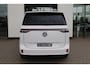Volkswagen ID. Buzz Pro Bulli 86 kWh LWB 7p. 268PK / 210kW LED Matrix IQ.Light, rondomzicht camera, voorstoelen verwarmbaar met massagefunctie, Apple Carplay & Android Auto, achteruitrijcamera, elektrische schuifdeur links + rechts, Keyless Entry, dynamische grootlichtassistent, Parkeerassistent (Park Assist Pro), navigatie, 2-zone climatronic, 19'' LMV 'Tilburg'