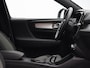 Volvo XC40 2.0 B4 Plus Dark / Trekhaak / Elektr. bed. stoelen / Harman Kardon / Stoel+stuurverwarming