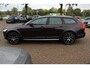 Volvo V90 Cross Country 2.0 D5 Pro / Trekhaak / Panoramadak / Camera / Head-up / Bowers en Wilkens / Luchtvering / 20'' / Keyless / Standverwarming / Stuurverwarming / Dodehoek / Stoelverwarming / ACC