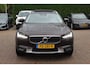 Volvo V90 Cross Country 2.0 D5 Pro / Trekhaak / Panoramadak / Camera / Head-up / Bowers en Wilkens / Luchtvering / 20'' / Keyless / Standverwarming / Stuurverwarming / Dodehoek / Stoelverwarming / ACC