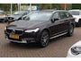 Volvo V90 Cross Country 2.0 D5 Pro / Trekhaak / Panoramadak / Camera / Head-up / Bowers en Wilkens / Luchtvering / 20'' / Keyless / Standverwarming / Stuurverwarming / Dodehoek / Stoelverwarming / ACC