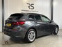 BMW 1-Serie 118i Sport Edition | Navi | LED | Cruise | PDC | CarPlay | Virtual | Org NLD |