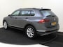 Volkswagen Tiguan 1.5 TSI ACT Highline | Achteruitrijcamera | Parkeerassistent | 3-zone airco | Adaptieve cruise control | CarPlay | Digital cockpit | Navigatie |