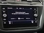 Volkswagen Tiguan 1.5 TSI ACT Highline | Achteruitrijcamera | Parkeerassistent | 3-zone airco | Adaptieve cruise control | CarPlay | Digital cockpit | Navigatie |