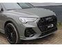 Audi Q3 40 TFSI quattro | 3x S-Line | Panoramadak | Trekhaak | Camera | Black optik | Dode hoek | Chronos grijs | Apple carplay |