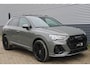 Audi Q3 40 TFSI quattro | 3x S-Line | Panoramadak | Trekhaak | Camera | Black optik | Dode hoek | Chronos grijs | Apple carplay |