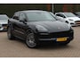 Porsche Cayenne Coupé 3.0 E-Hybrid Platinum Edition / Panoramadak / 360Camera / Bose / 21'' / Sportdesign+Chrono / Stoelventilatie / Stoelverwarming / Stuurverwarming / Luxe Leder / Luchtvering / Sportuitlaat / Dodehoek / DAB / ACC