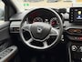 Dacia Sandero Stepway 1.0 TCe 100 Bi-Fuel Comfort | Trekhaak | NAP | Achteruitrijcamera | Climate Control | Key-less | DAB | LED | Cruise Control | Lichtmetaal |