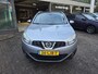 Nissan Qashqai 1.6 Connect Edition | 12MND GARANTIE | PANO DAK | LMV | TREKHAAK |