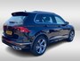 Volkswagen Tiguan 1.5 TSI R-Line / NL Auto! / Trekhaak / Panoramadak / Camera / Keyless / 19'' / CarPlay / Navigatie / DAB / ACC