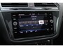 Volkswagen Tiguan 1.5 TSI R-Line / NL Auto! / Trekhaak / Panoramadak / Camera / Keyless / 19'' / CarPlay / Navigatie / DAB / ACC