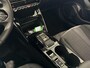 Peugeot e-2008 EV Allure 50 kWh | Climate control | Voorstoelen Verwarmd | Full Map Navigatie | Apple Carplay/Android Auto | Parkeersensoren | Bekleding Half Leder