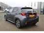 Toyota Yaris 1.5 HYBRID EXECUTIVE APPLE/ANDROID KEYLESS P-SENSOREN STOEL/STUURVERWARM HEAD-UP HALF-LEDER