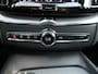 Volvo XC60 2.0 T6 Plug-in hybrid AWD R-Design | Facelift | Luchtvering | 360°-camera | Panoramadak | 21-inch velgen | Stuur-/Stoelverwarming | Full-LED | Draadloze telefoonlader | Memory stoelen