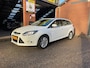 Ford Focus Wagon 1.0 EcoBoost Titanium, Navi, Trekhaak, Airco, 2e Eig. Dealer onderh.