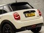 MINI Cooper Mini 1.5 Sport (5 DEURS, NAVIGATIE, LED KOPLAMPEN, DUAL TONE LAK, CLIMATE, GETINT GLAS, CRUISE, PARKEERSENSOREN, SPORTSTOELEN, CRUISE, SPRAAKBEDIENING, NIEUWE APK, NIEUWSTAAT)