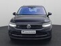 Volkswagen Tiguan 1.5TSI/150PK Life R line DSG · Navigatie · Apple/Android Car Play · Stoel-& stuurverwarming · Garantie tot april 2026 Of 100000km.