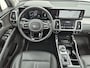 Kia Sorento 1.6 T-GDI Plug-in Hybrid 4WD DynamicPlusLine 7p. / 7 Persoons / Fabrieksgarantie 31-01-2029 / Automaat / Trekhaak afneembaar / Trekgewicht 1450 kg / Bose Audio Systeem / Stuur-, en Stoelverwarming / Adaptief CC / Elektrische achterklep / Achteruitrijcamera /