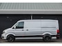 Volkswagen Crafter L3H2 2.0Tdi 140Pk Aut. | 2x Schuifdeur | Achteruitrijcamera | Trekhaak | 3.500Kg trekgewicht | 19'' | Reflex zilver