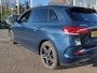 Mercedes-Benz B-klasse 250e Plug-In Hybrid AMG-Line | Navi | Apple Carplay | Clima | Cruise | Led Koplampen | Leder+Alcanatra | Stoelverwarming | Sfeerverlichting | Dodehoek+Rijstrooksensor | Privacy Glass | 18'lm