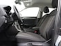 Volkswagen T-Roc 1.0 TSI Style | Navigatie | Apple CarPlay | Parkeerhulp | Clima |