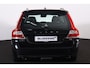 Volvo V70 T5 Dynamic Edition - Schuif/kanteldak - Adaptive cruise control - Parkeercamera achter - Bi-Xenon koplampen - Verwarmde voorstoelen & stuur - Lederen Bekleding - Parkeersensoren voor & achter - Elektr. bedienb. bestuurdersstoel met geheugen - Volvo On Call- Navigatie - Standkachel - 18' LMV